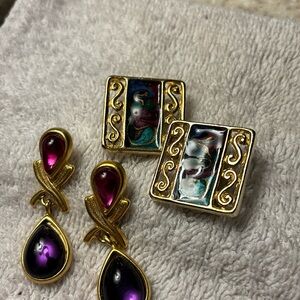 Two pairs of vintage 80s earrings. 1 pair clip on & 1pair pierced. New cond